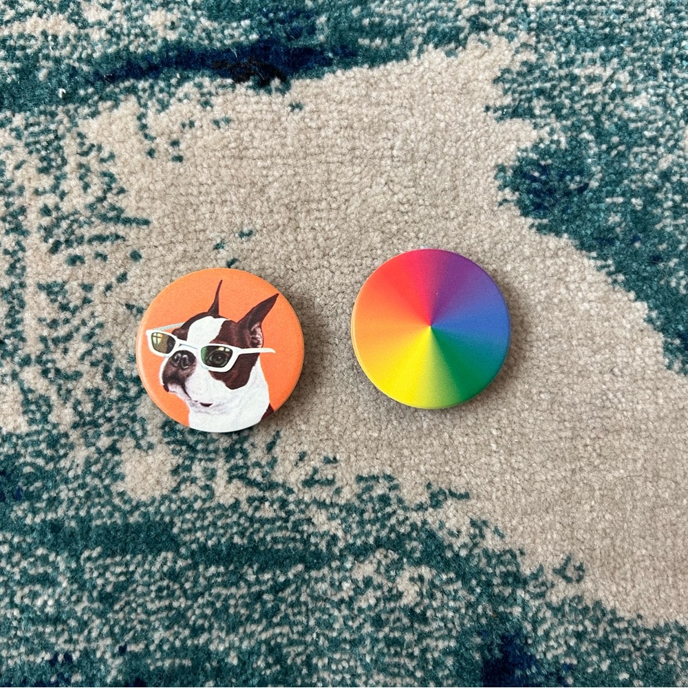 NWOT- 2 fun pop sockets